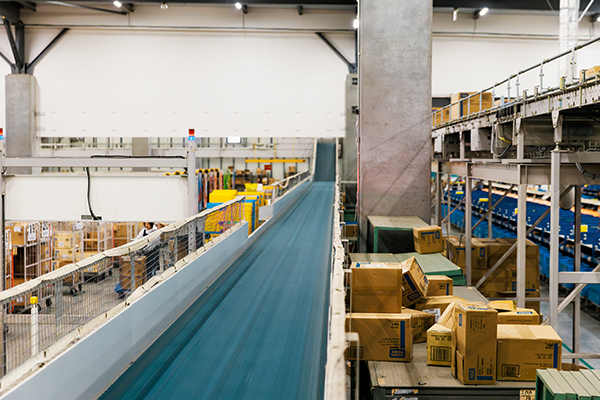 段ボール回収専用のコンベアの写真