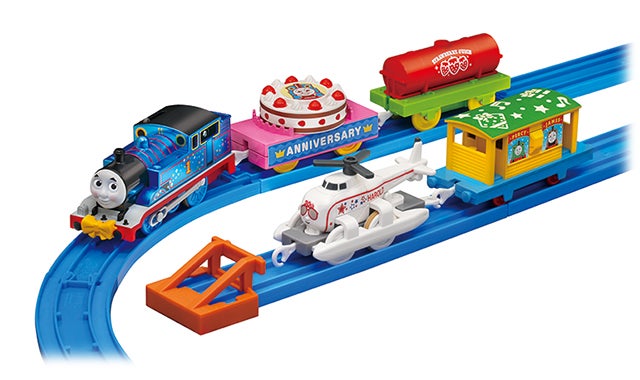 プラレールトーマス３０周年記念 キラキラトーマスとハロルドのパーティーコレクション