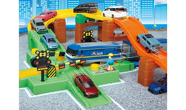 トミカと遊ぼう！踏切＆貨物列車セット