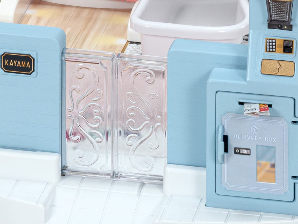 床のタイルやドアにレリーフを入れることで触感でも楽しめる