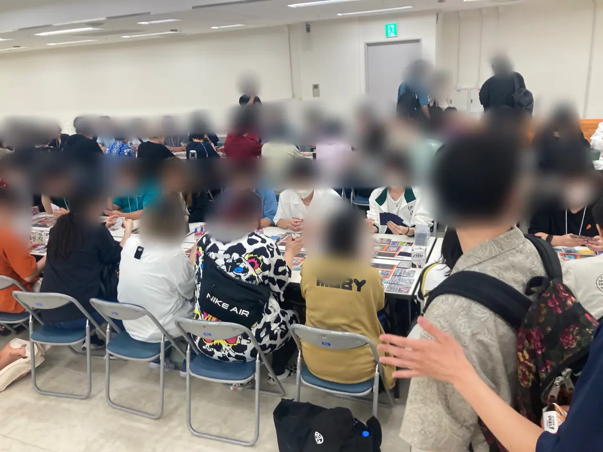 好きなキャラとおそろいのユニフォームやジャージを着て試合へ挑む、気合の入った方も!