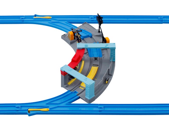 ターンアウトレールのポイントの向きを確認し、ここからつなげていこう。