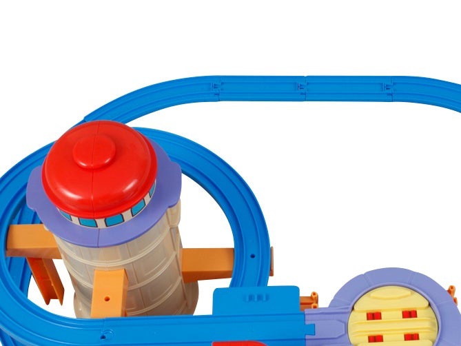 タワーに上る手前で1/2直線レールを使っているよ。