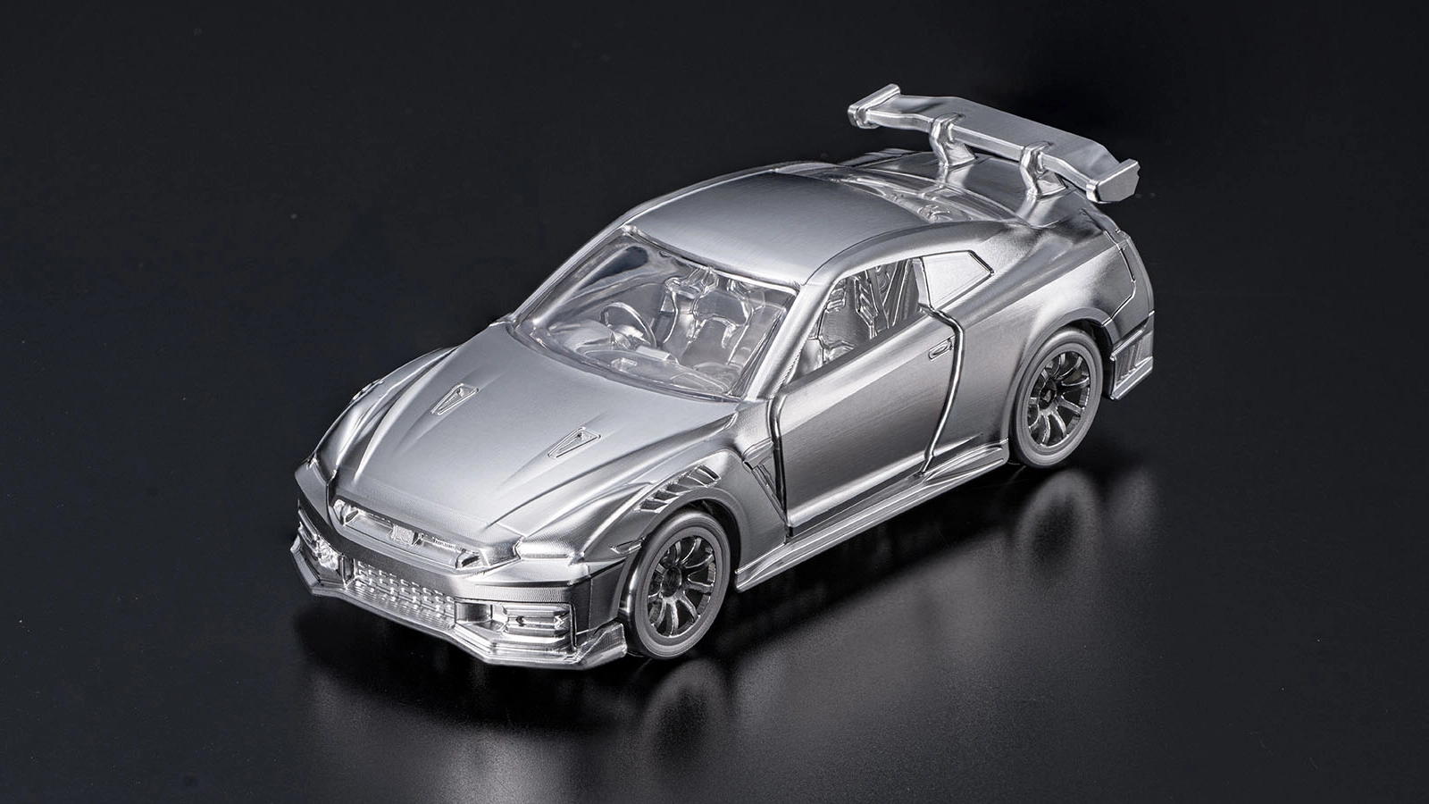 トミカプレミアム 日産 NISSAN GT-R NISMO Special edition Aluminum Cutting ＴＯＭＩＣＡ(アルミ切削トミカ)