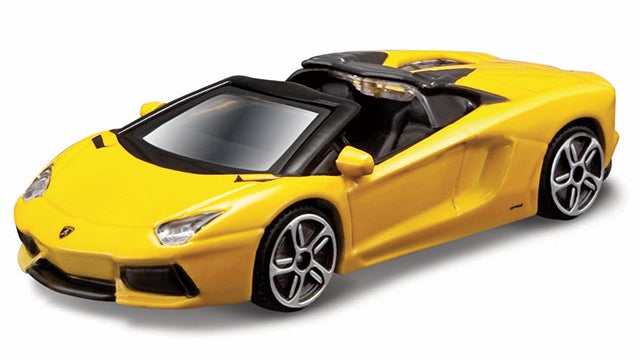 トミカプレゼンツ ブラーゴ レース＆プレイシリーズ １：４３
ランボルギーニ アヴェンタドール ロードスター