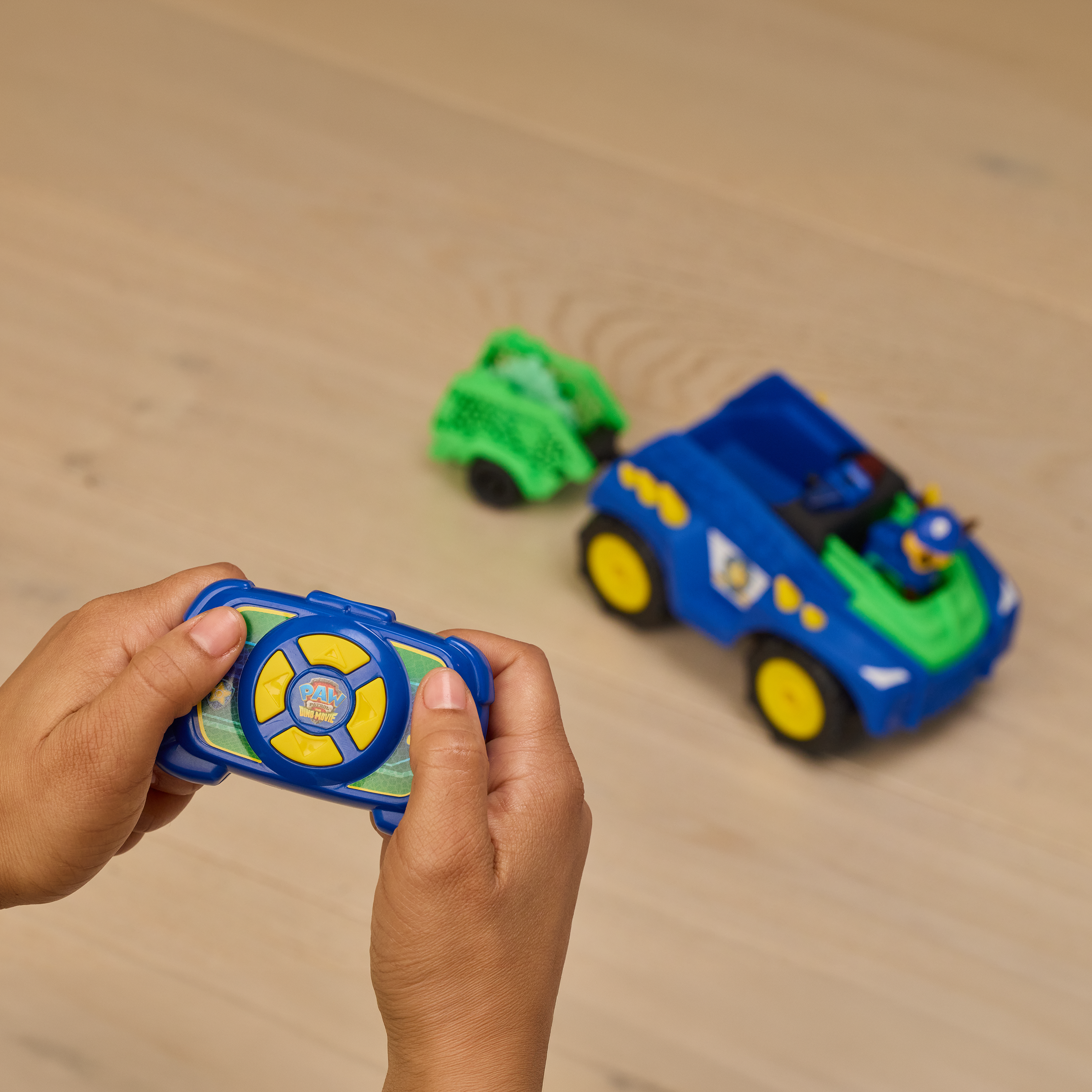 パウ・パトロール ザ・ダイノ・ムービー RCビークル チェイス ダイノポリスカー